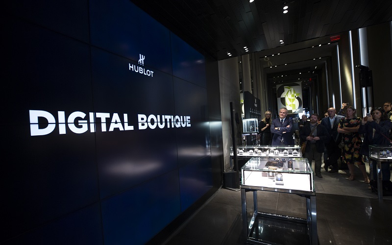 A new shopping experience with Hublot: the Digital Boutique