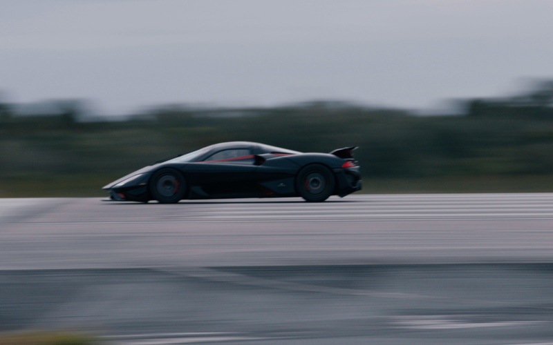 New record: This is the fastest car in the world!