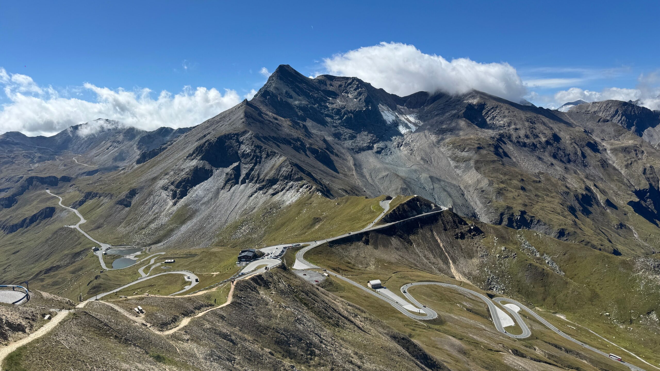 Silvretta: 34 Kehren bis zum Stausee