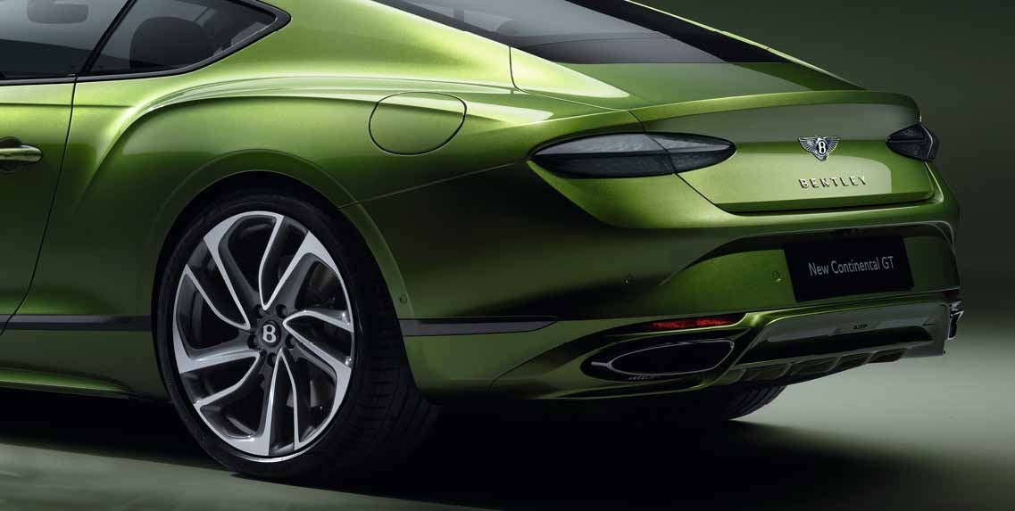 Heckpartie des neuen Bentley Continental GT im Studio